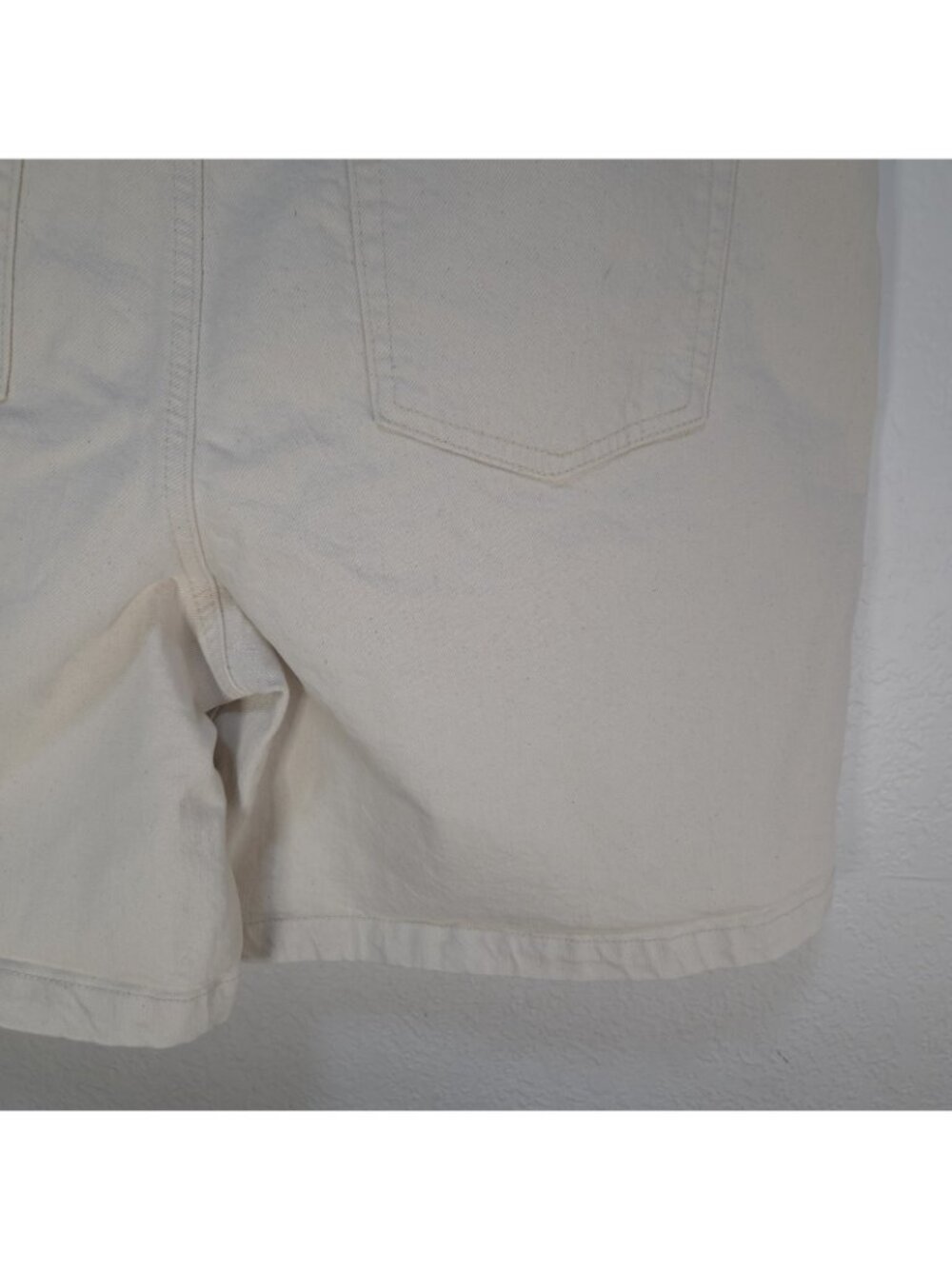 Style&Co. Womens Size 14 Cream Belted Shorts High Rise Slimming Pocket - Picture 11 of 16